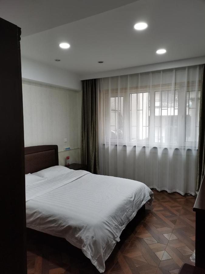 Fubang Hotel Apartment Suifenhe Bagian luar foto